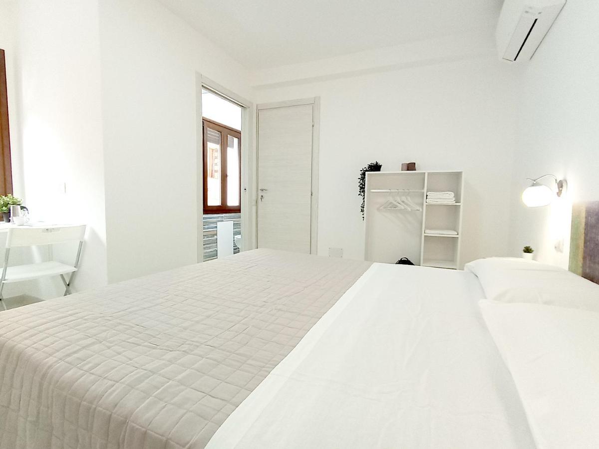 Apartment Monolocali Cavour - Affitti Brevi Italia *